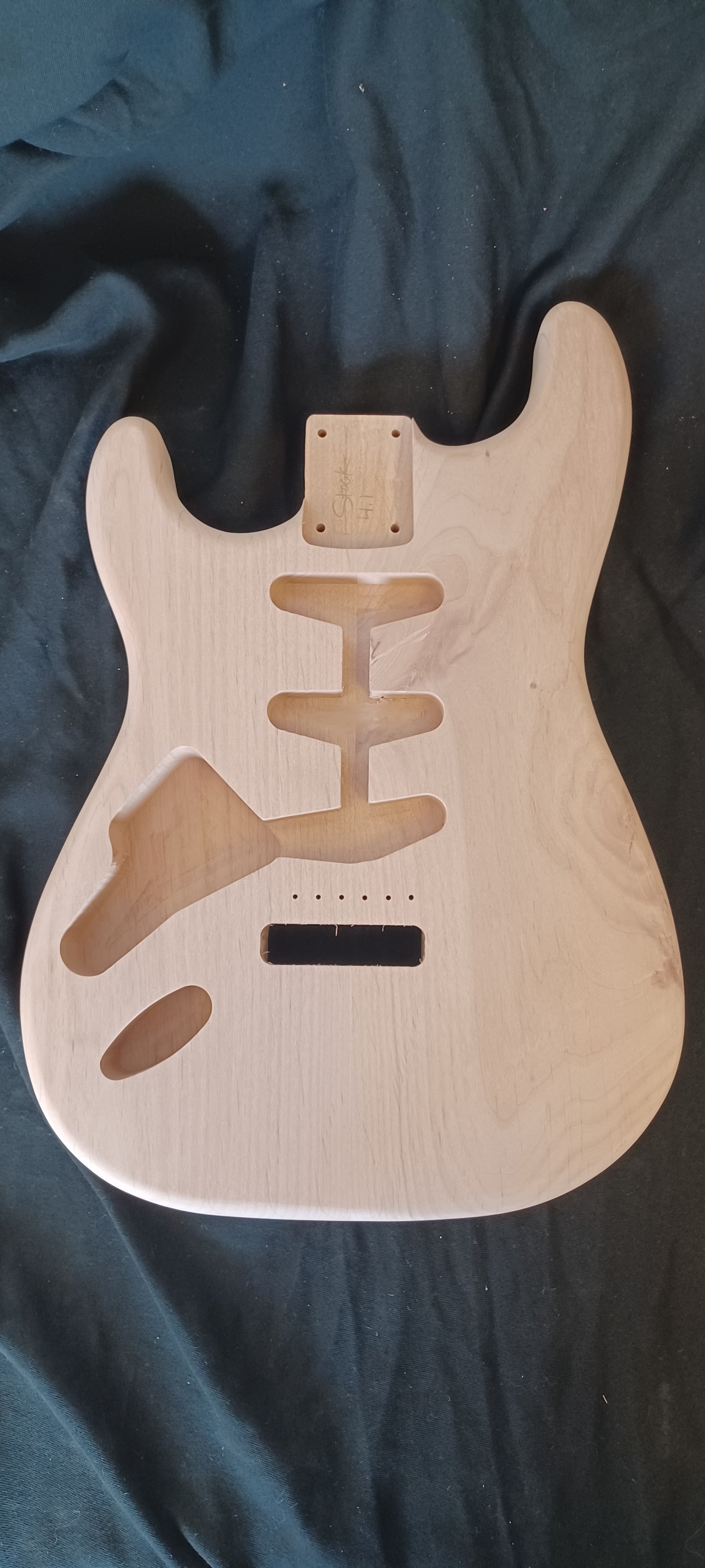 LEFTY Alder Strat Body