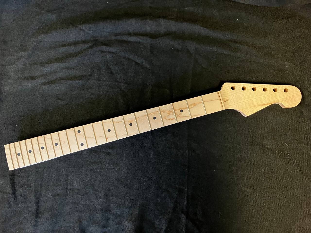 Qtrswn Flame Maple/Maple U2 Neck