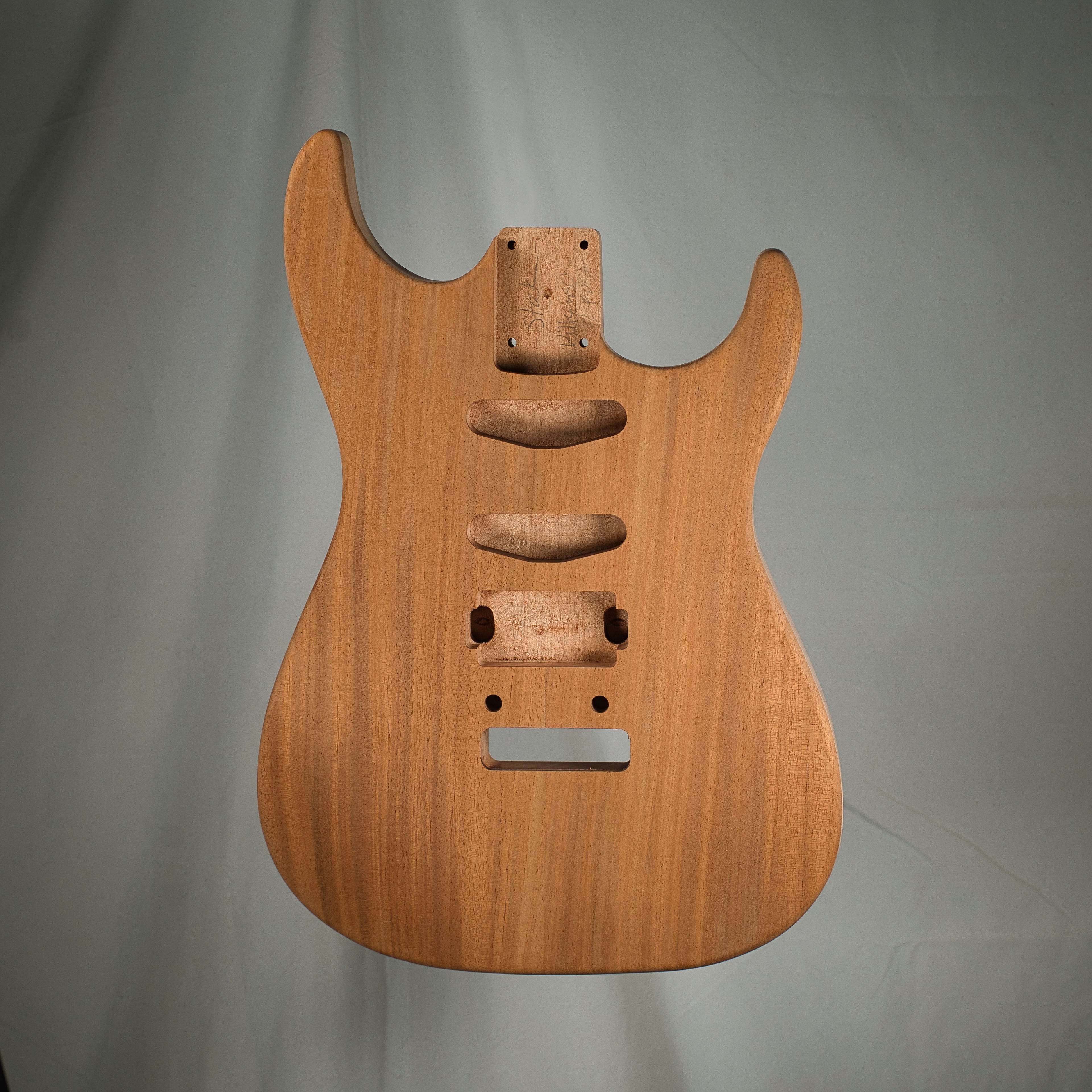 1PC Mahogany Dinky Strat Guitar Body