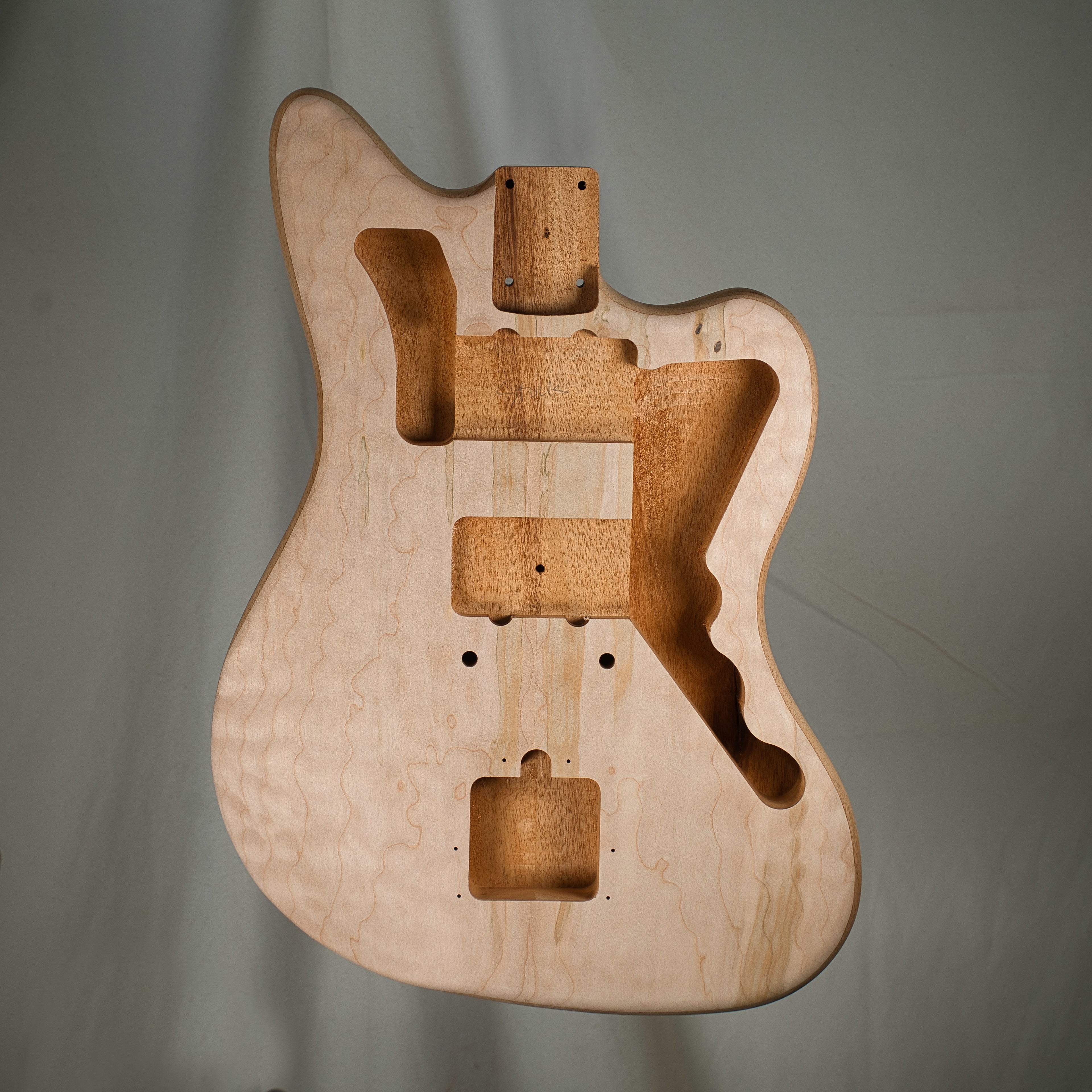 1PC Mahogany/Quilt Maple Top Jazzmaster Guitar Body